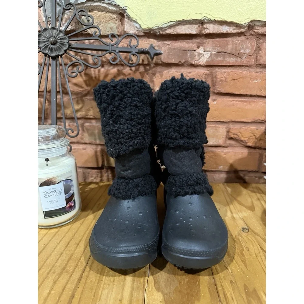 Crocs Women's 7 Nadia Boots Black Faux Sherpa Fur Lined Rubber Winter Pull On